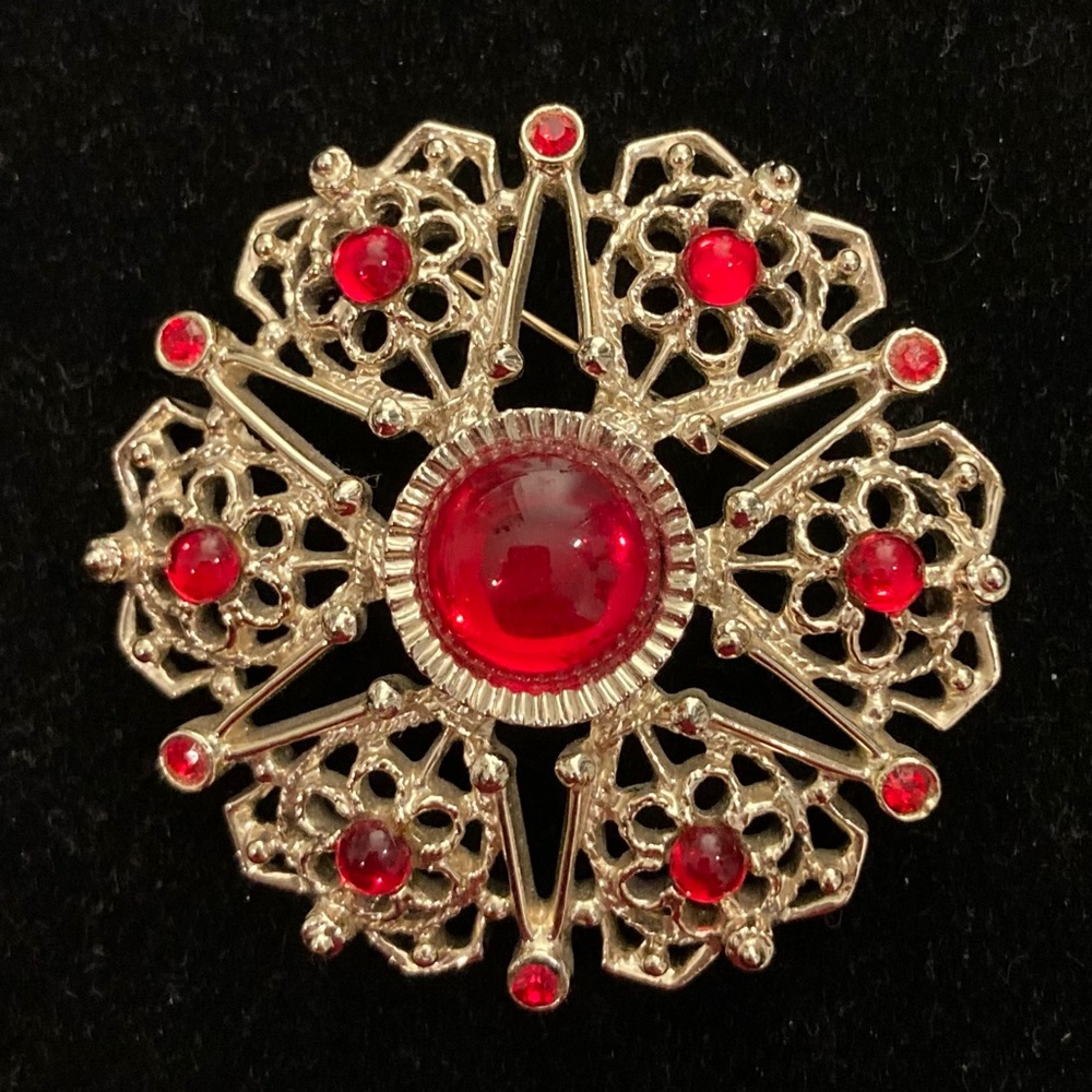 Sarah Coventry Vintage “Serenade” Gold Tone Filigree Red Rhinestone Brooch